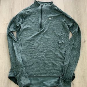 NWOT Nike Quarter Zip Long Sleeve